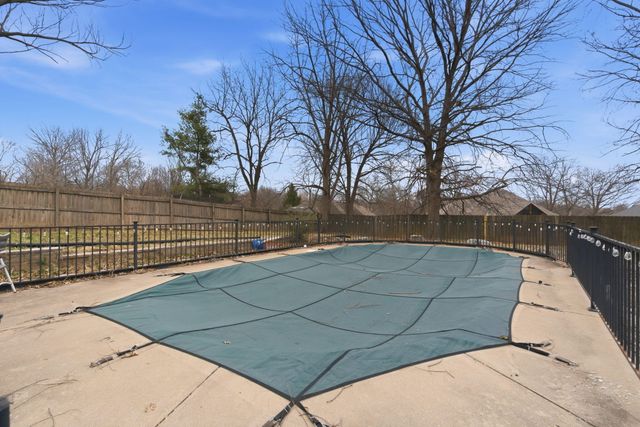 5828 S Kimbrough Avenue, Springfield, MO 65810