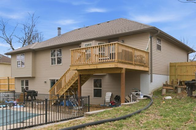 5828 S Kimbrough Avenue, Springfield, MO 65810