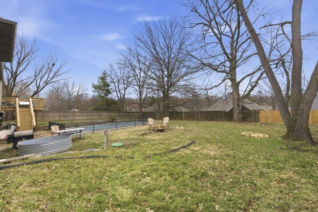 5828 S Kimbrough Avenue, Springfield, MO 65810