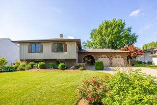 1809 71st Street, Darien, IL 60561