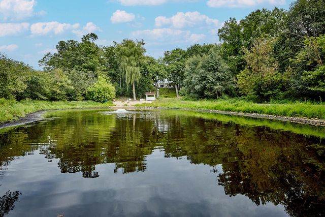 2822 Moelter DRIVE, Lake Geneva, WI 53147