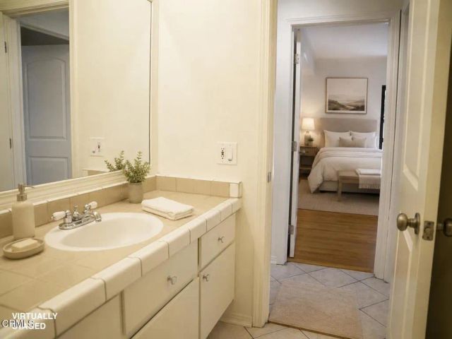 28835 Oakpath Drive, Agoura Hills, CA 91301