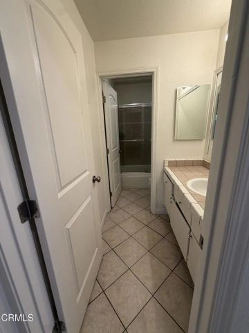 28835 Oakpath Drive, Agoura Hills, CA 91301