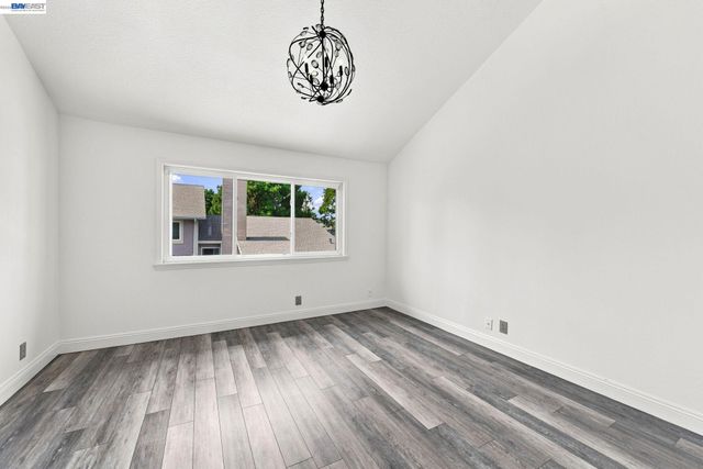 2423 Blackpool Ln, San Leandro, CA 94577