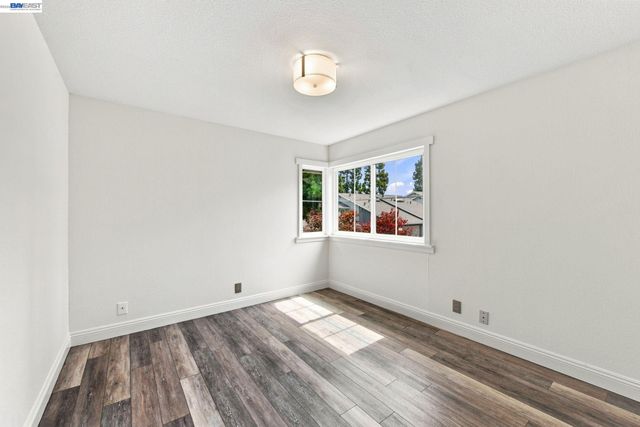 2423 Blackpool Ln, San Leandro, CA 94577