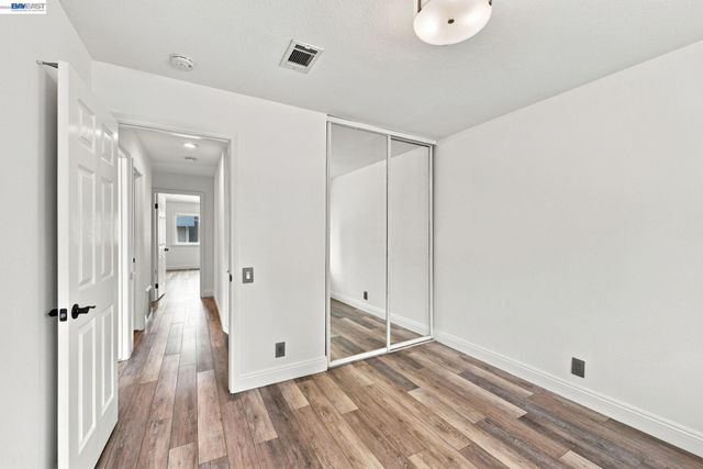 2423 Blackpool Ln, San Leandro, CA 94577