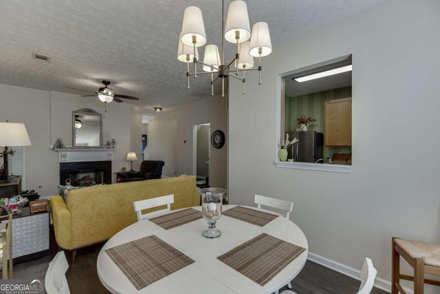 6245 Shoreview Circle, Flowery Branch, GA 30542