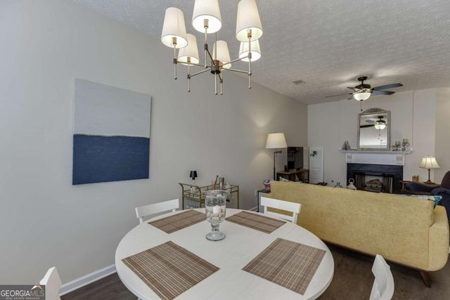 6245 Shoreview Circle, Flowery Branch, GA 30542