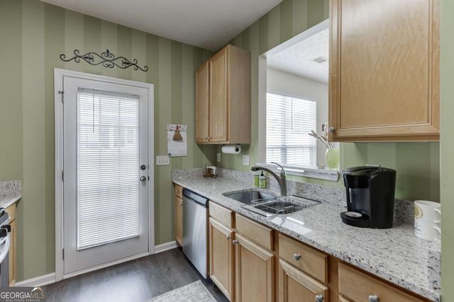 6245 Shoreview Circle, Flowery Branch, GA 30542