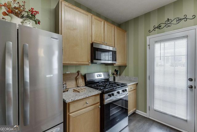 6245 Shoreview Circle, Flowery Branch, GA 30542