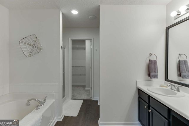 6245 Shoreview Circle, Flowery Branch, GA 30542