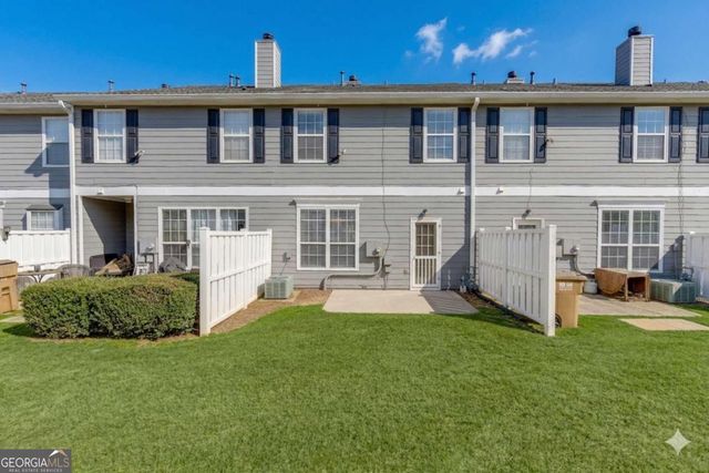 6245 Shoreview Circle, Flowery Branch, GA 30542