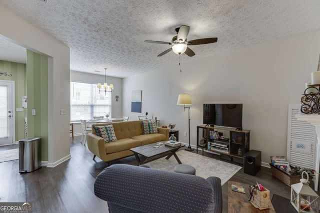 6245 Shoreview Circle, Flowery Branch, GA 30542