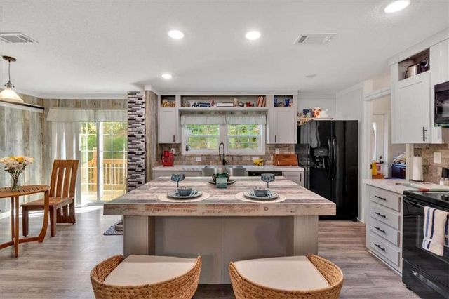 196 Whitestone Drive, Talking Rock, GA 30175