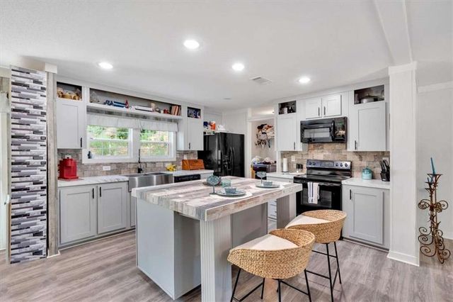 196 Whitestone Drive, Talking Rock, GA 30175