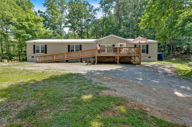 196 Whitestone Drive, Talking Rock, GA 30175