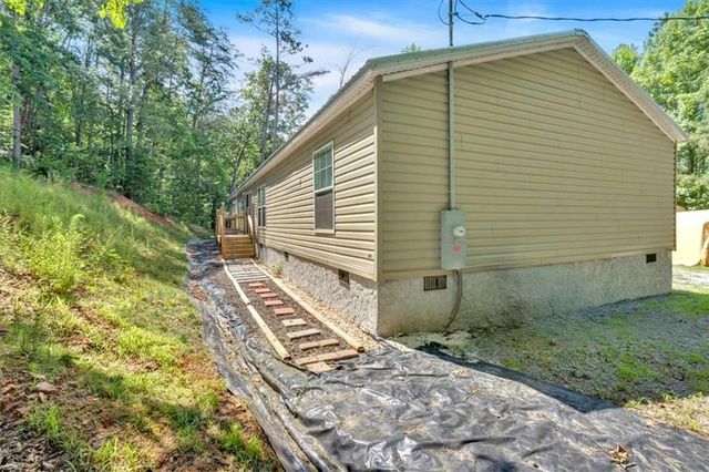 196 Whitestone Drive, Talking Rock, GA 30175