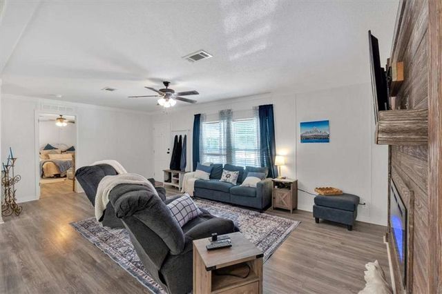 196 Whitestone Drive, Talking Rock, GA 30175