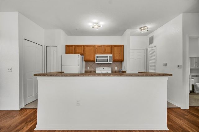 6171 METROWEST BOULEVARD 107, Orlando, FL 32835