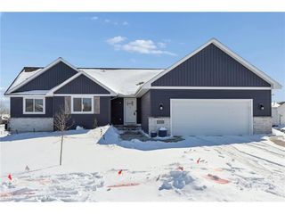 1100 Susan Lane, Roberts, WI 54023