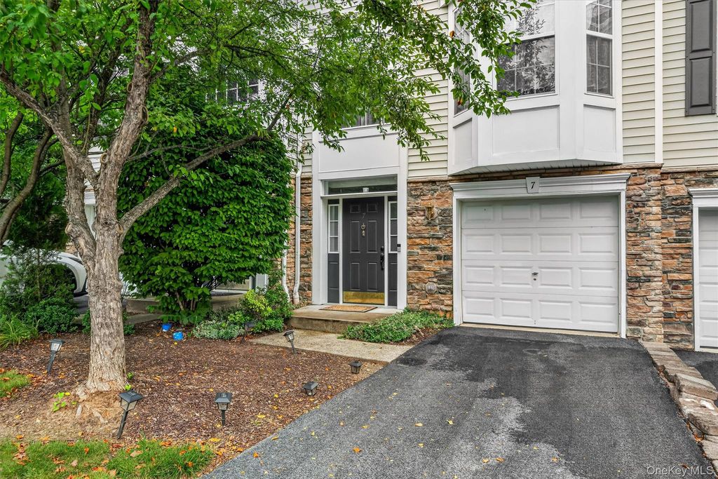 7 Gillian Court, Monroe, NY 10950 — photo 4