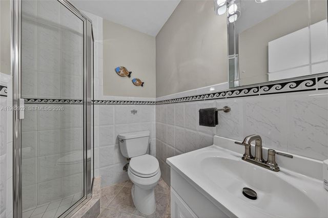 2161 NE 62nd Ct, Fort Lauderdale, FL 33308