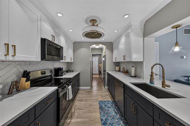 2161 NE 62nd Ct, Fort Lauderdale, FL 33308