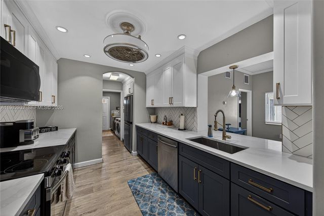 2161 NE 62nd Ct, Fort Lauderdale, FL 33308