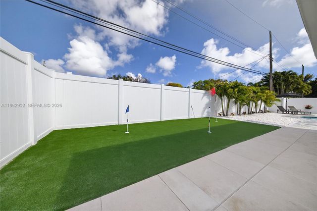 2161 NE 62nd Ct, Fort Lauderdale, FL 33308