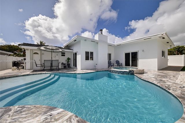 2161 NE 62nd Ct, Fort Lauderdale, FL 33308