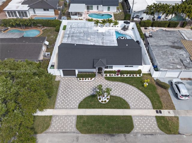 2161 NE 62nd Ct, Fort Lauderdale, FL 33308