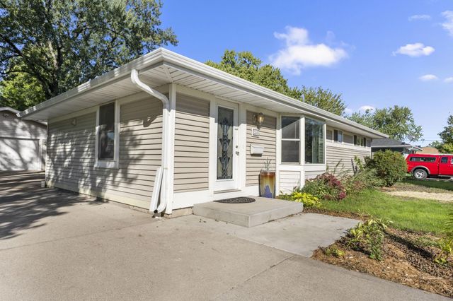 5347 Morgan Avenue N, Brooklyn Center, MN 55430