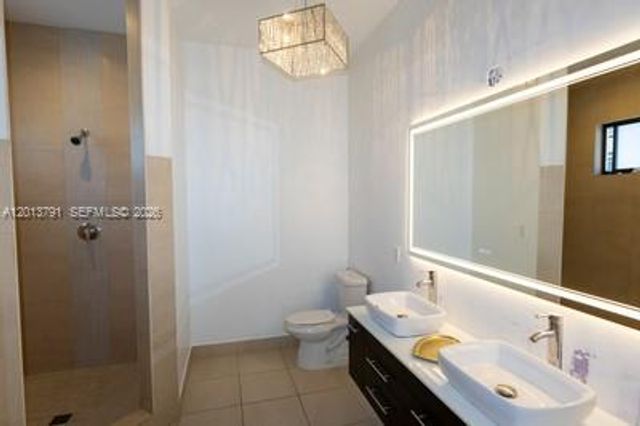 5743 SW 18th St, West Park, FL 33023