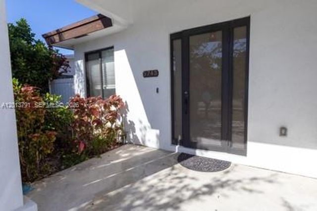 5743 SW 18th St, West Park, FL 33023