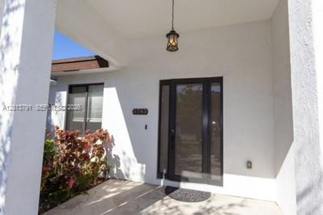 5743 SW 18th St, West Park, FL 33023
