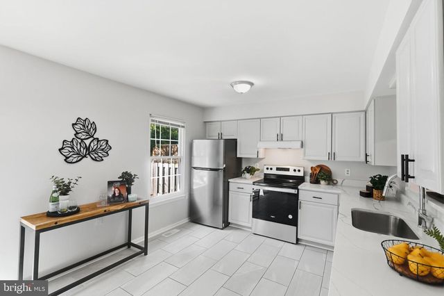 7822 BROOKVIEW CT, Manassas, VA 20109