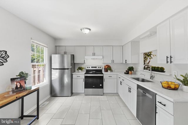 7822 BROOKVIEW CT, Manassas, VA 20109