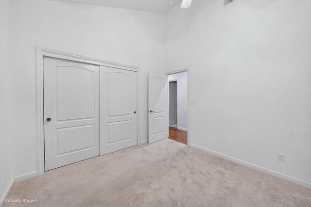 6652 N Seedlescombe Drive, Fresno, CA 93711