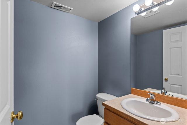 2589 Aviation Drive, East Wenatchee, WA 98802