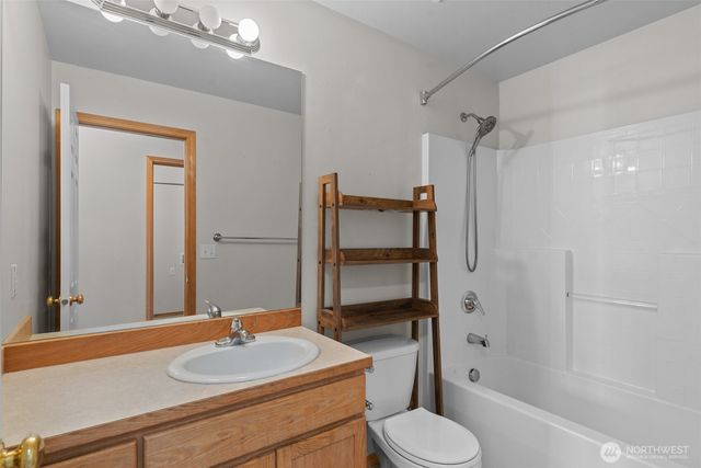 2589 Aviation Drive, East Wenatchee, WA 98802