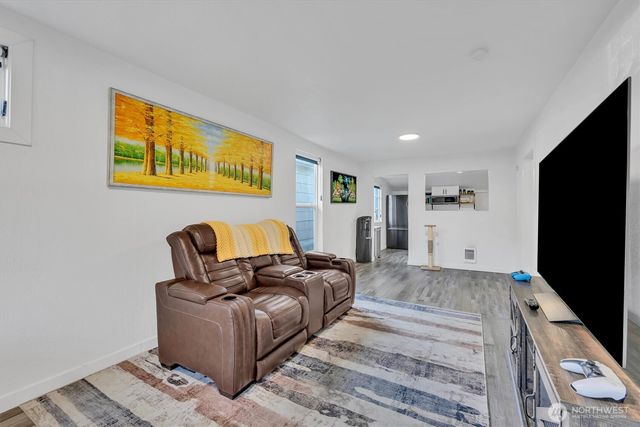 6004 S Lawrence Street, Tacoma, WA 98409