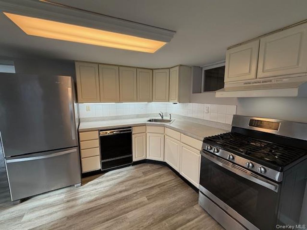 102 Margaret Keahon Drive, Pearl River, NY 10965