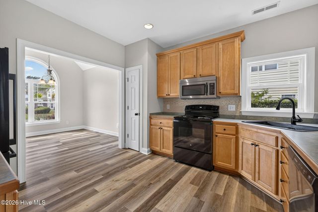 105 Phoebee Court, Hampstead, NC 28443