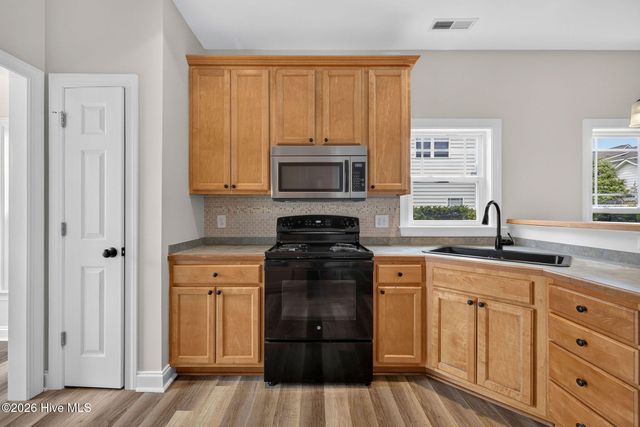 105 Phoebee Court, Hampstead, NC 28443