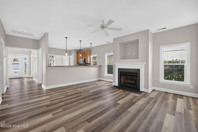 105 Phoebee Court, Hampstead, NC 28443