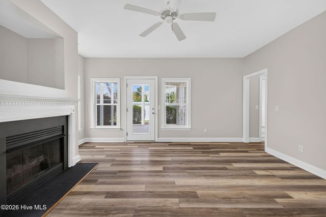 105 Phoebee Court, Hampstead, NC 28443