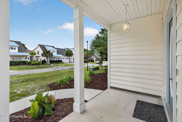 105 Phoebee Court, Hampstead, NC 28443