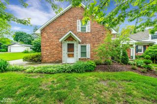 213 Muir Road, Grosse Pointe Farms, MI 48236