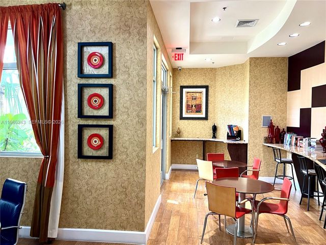 1830 Radius Dr 1203, Hollywood, FL 33020