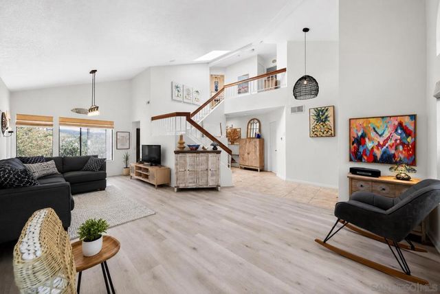 5287 Rio Plata Dr, Oceanside, CA 92057